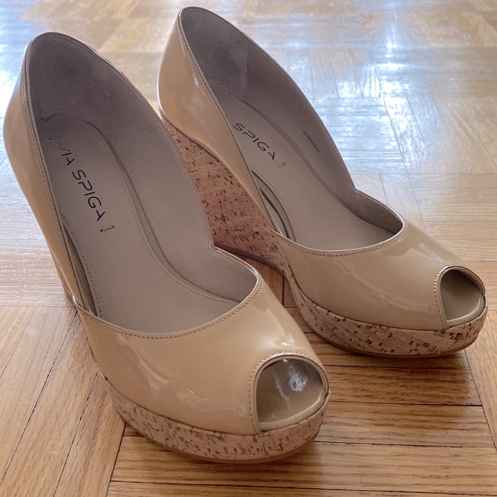 Via Spiga women's shoes wedge cork heel, peep toe beige size 6M/EUR 36